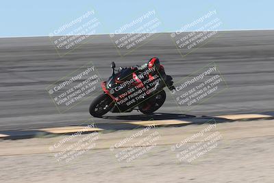 media/Oct-13-2025-Moto Forza (Mon) [[a66d839500]]/3-B Group/Session 2 (Bowl)/